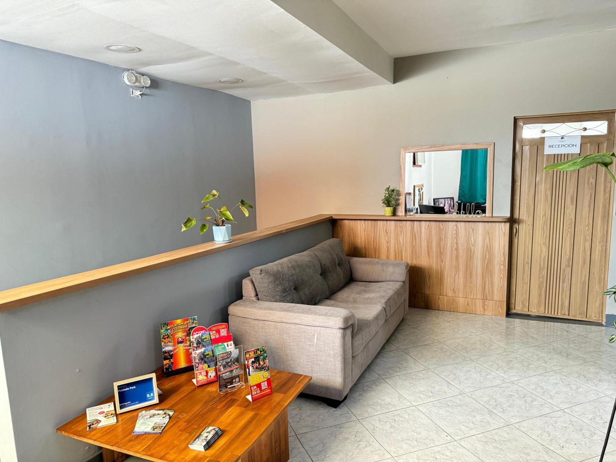 Poblado Park Guest House 麦德林 外观 照片