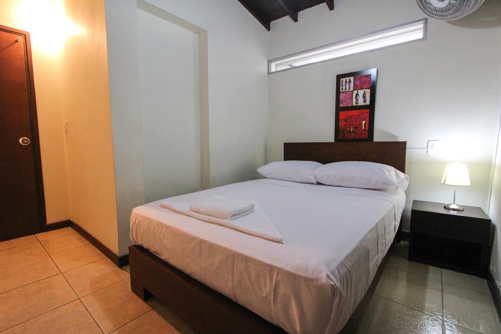 Poblado Park Guest House 麦德林 外观 照片